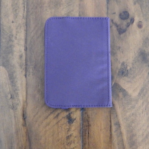 Haiku RFID Passport Holder - Picture 3 of 8